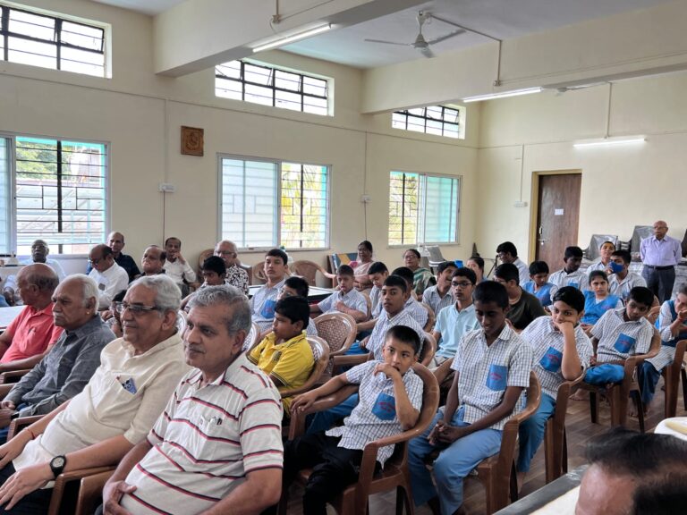 शिक्षक दिवस पर ब्रह्मदत्त विद्यालय के शिक्षकों का विशेष सम्मान